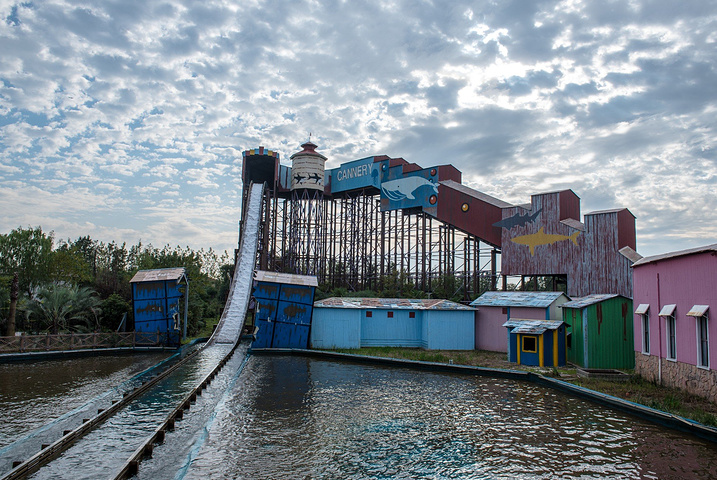 最喜欢的项目就是这个大转盘升到空中的虽然不好玩但