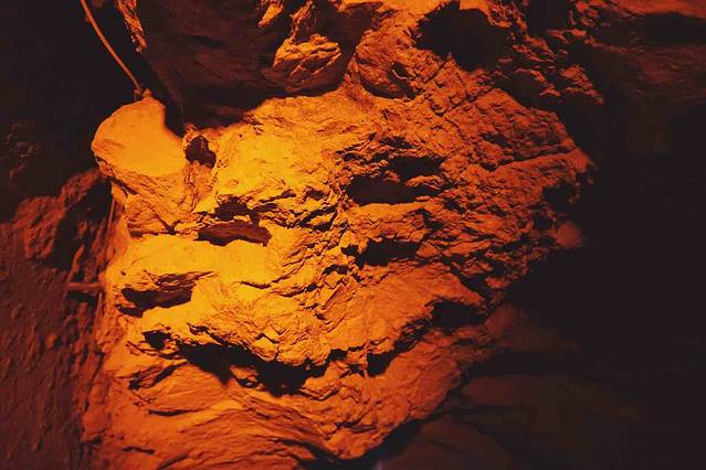 辋川溶洞风景区