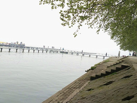 东湖南路凌波门