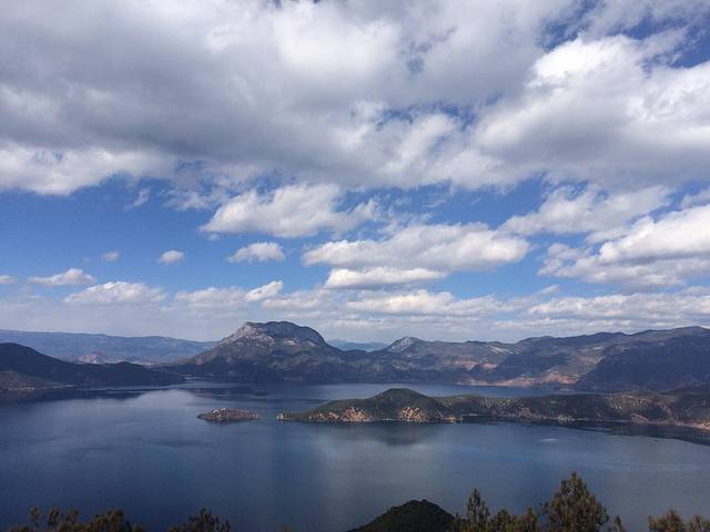 小吧黎酒吧（束河店）