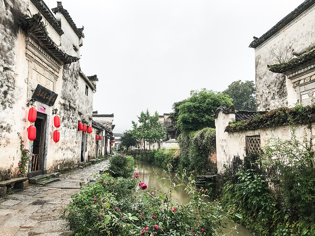 村里最有名的三姑庙求签也是非常灵验的徽派建筑拍黑白的效果也不错