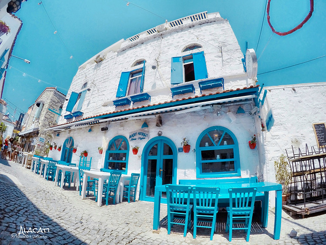 阿拉恰特小镇走进童话世界里的小镇在这里只闻花香不谈悲喜在这里坐享