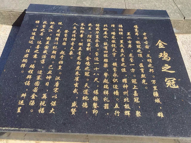 我们沿着黑龙江边的木栈道一直向北走了大慨40多分钟