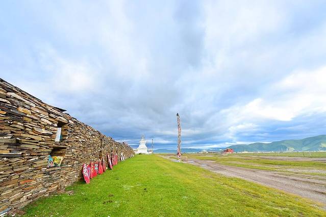 巴格玛尼石经墙