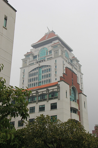 厦大是免费开放的,但是由于游客众多,为了不影