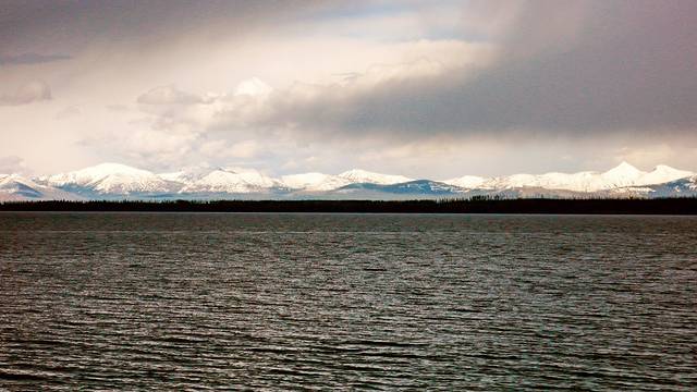 黄石公园间歇喷泉区