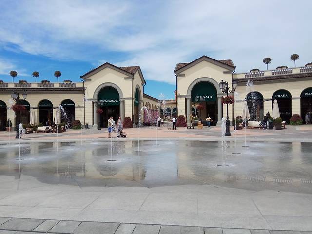 塞拉瓦莱名品奥特莱斯