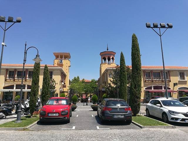 马德里拉斯咯扎斯购物村