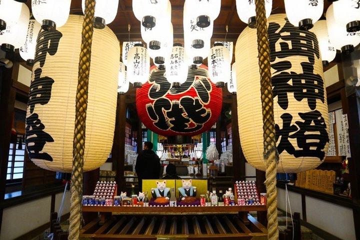 第一个景点是住吉大社,大阪最为著名的千年神