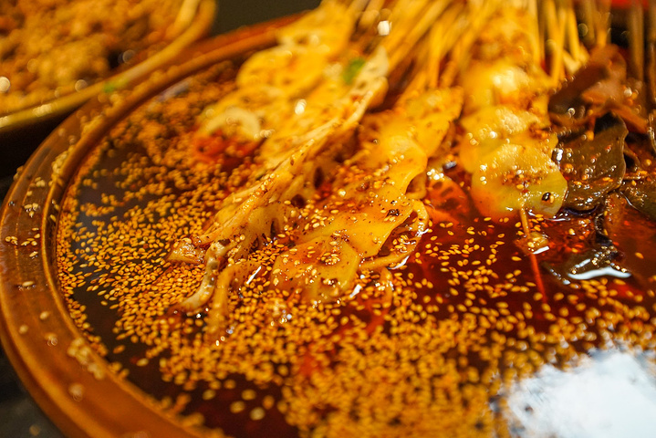 此外各色美食绝对令你垂涎三尺张飞牛肉豆花钵钵鸡各具风味饭后出发