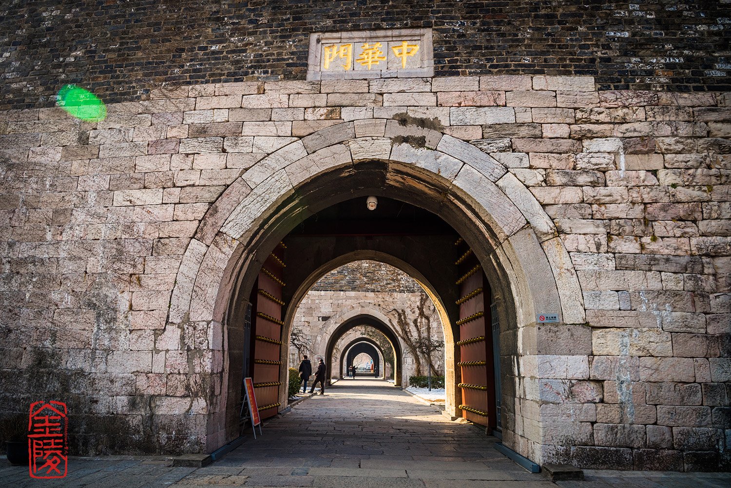 粉墙黛瓦如水墨画一样美好的画面深受仕途成功人士的