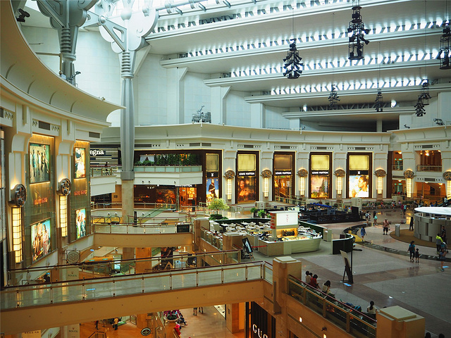 所以没有上去,就在下面和商场逛了一圈_台北101大楼"的评论图片