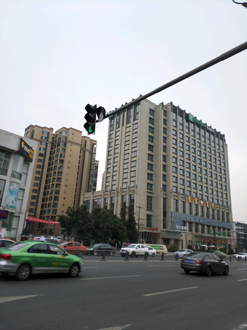 东坡休闲广场图片