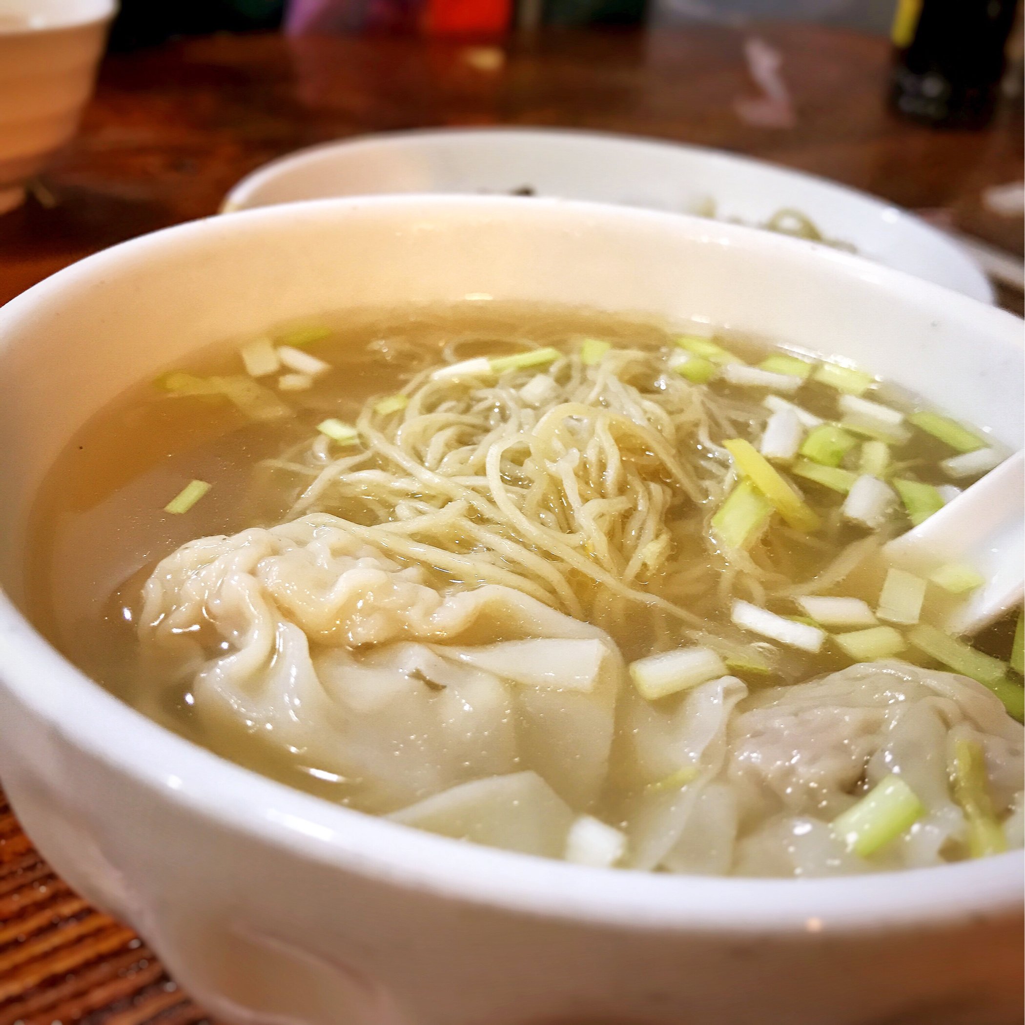 2022吴财记面家(大同路店)美食餐厅,油炸馄饨 特别好吃97 必须.