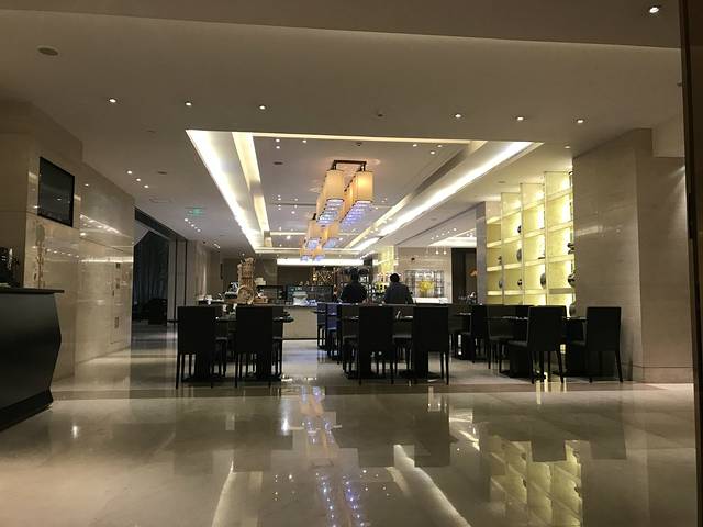 天津京基皇冠假日酒店焦点西餐厅