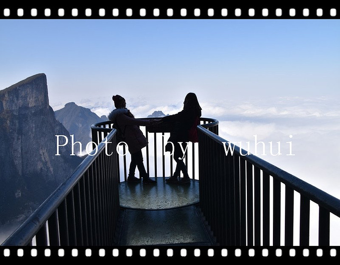 广州出发张家界凤凰古城四日包车全景游