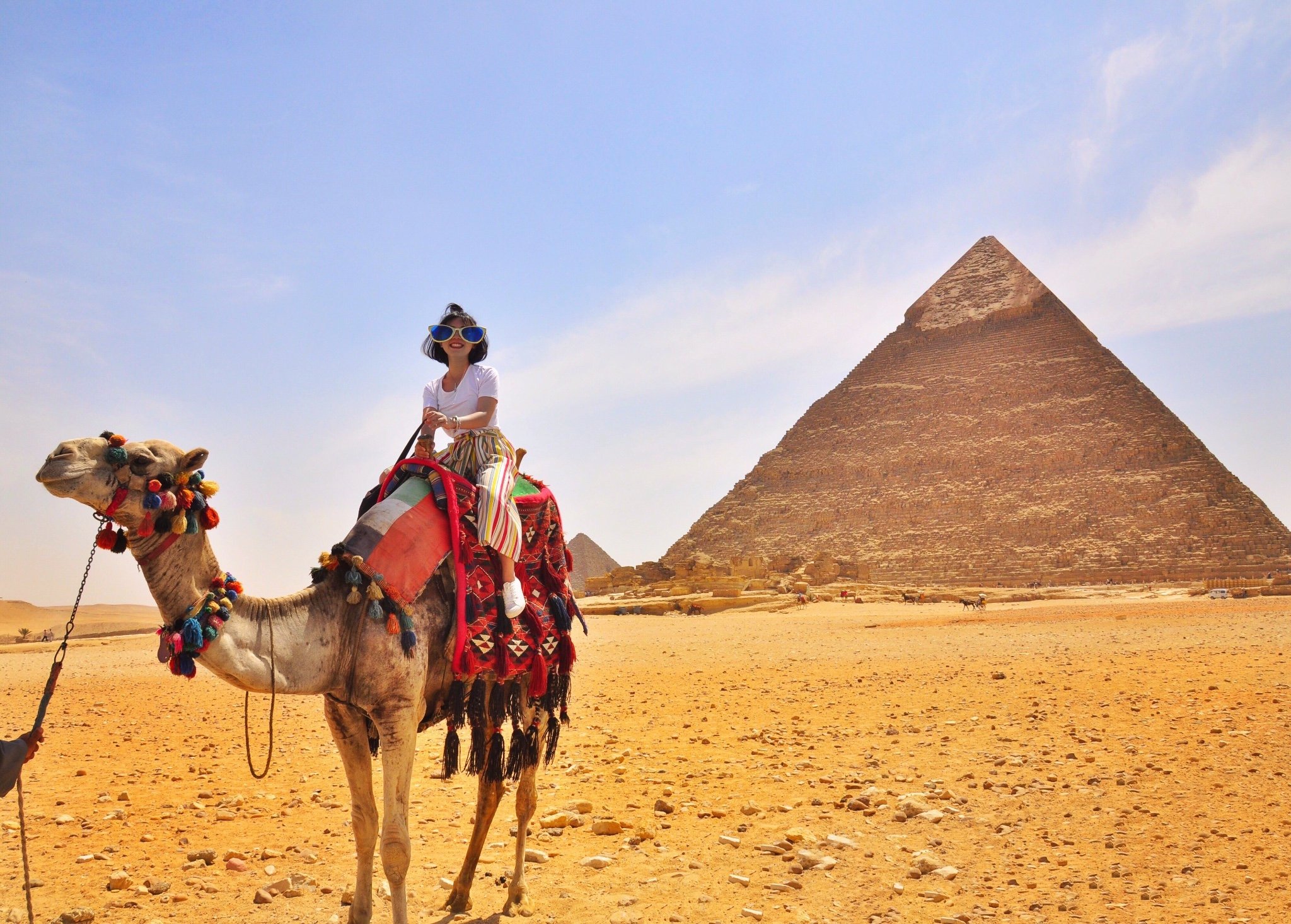 金字塔防骗小tips:1, 遇到要给你拍照的埃及人记得拒绝,即使他说的是