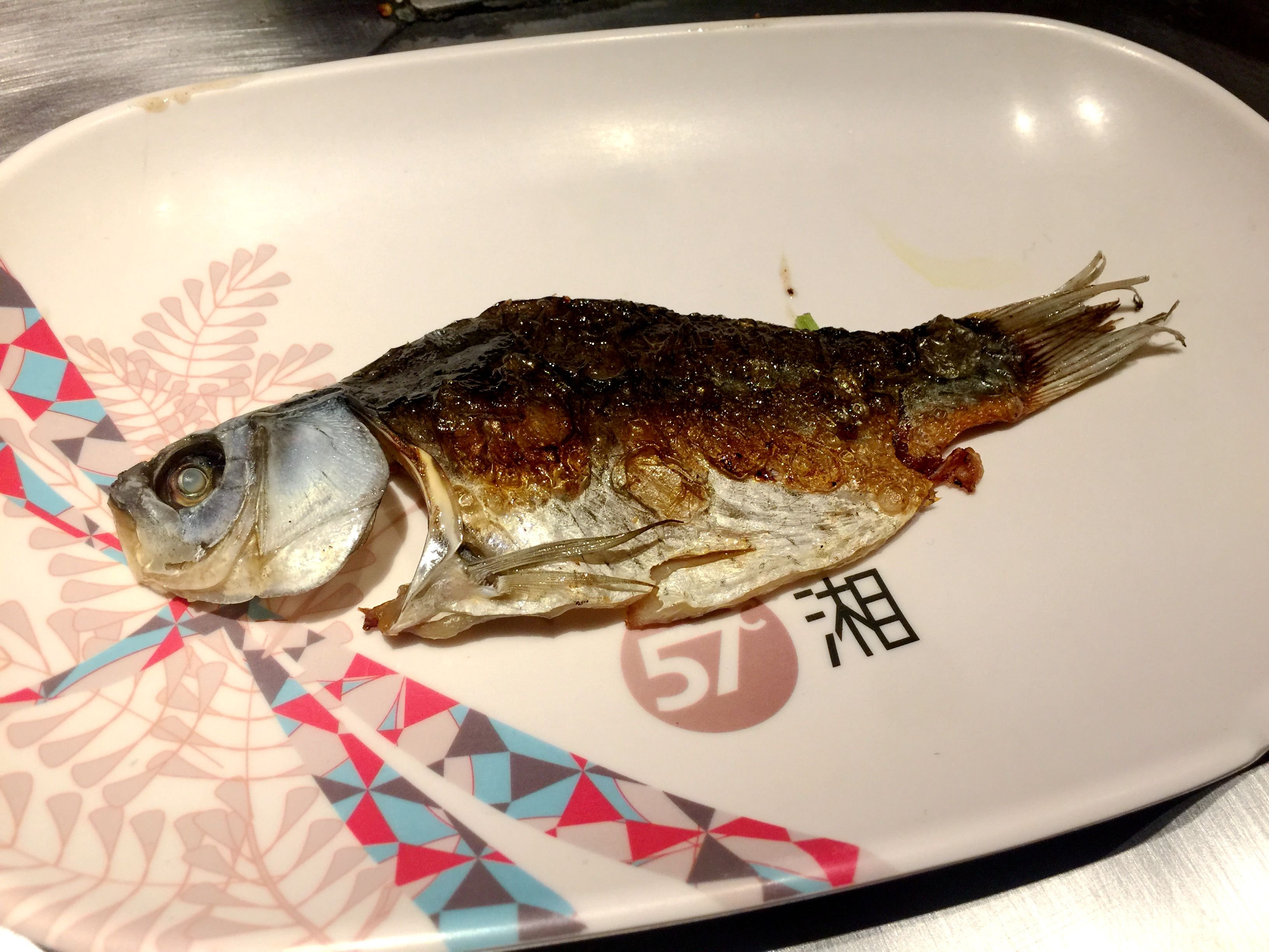 很辣非常油腻肉太老了飞鱼籽味道不是很重口感很好这家湘菜餐厅很辣很