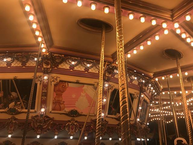 灰姑娘旋轉木馬