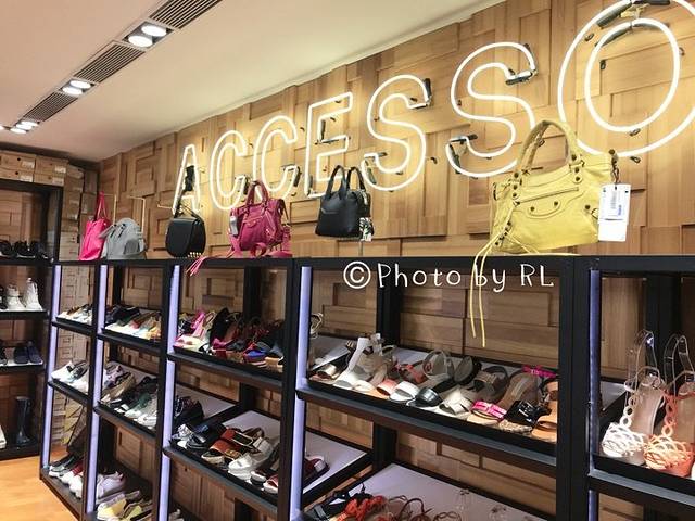 王府井奥莱·香江小镇