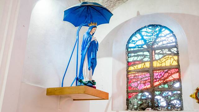 火山熔岩圣母教堂