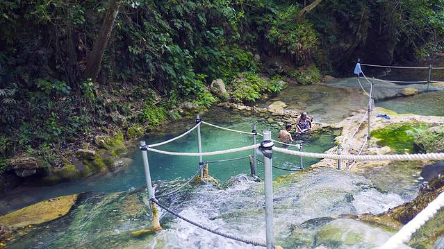 Mele Cascade瀑布公园