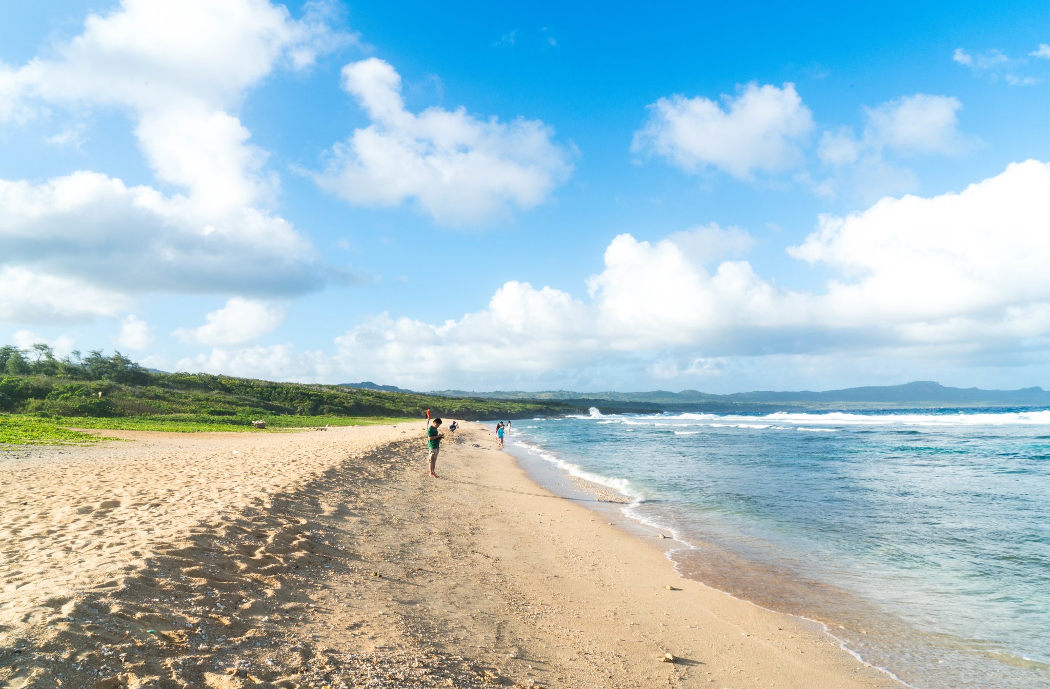 坦克沙滩,又叫星星海滩,因为这里有独一无二的星星沙.