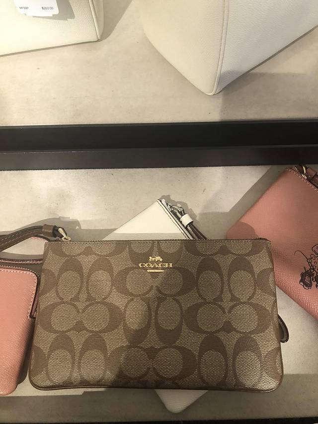 拉斯维加斯名牌折扣购物中心南店