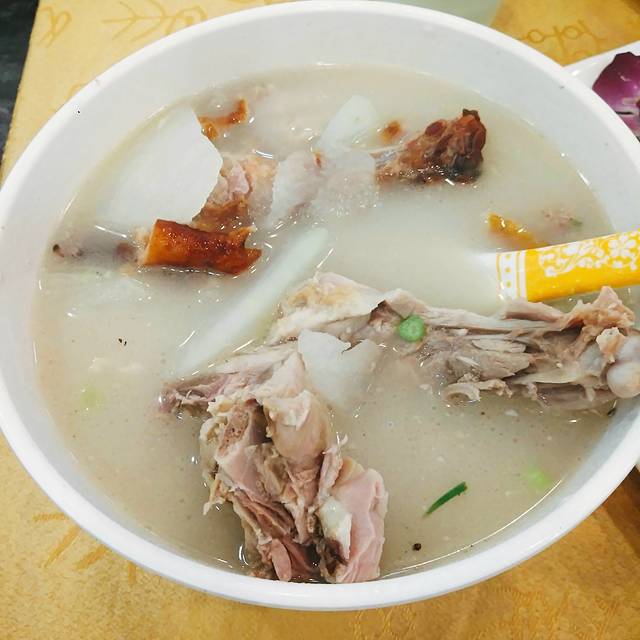 褚记北京烤鸭(小卫街店)
