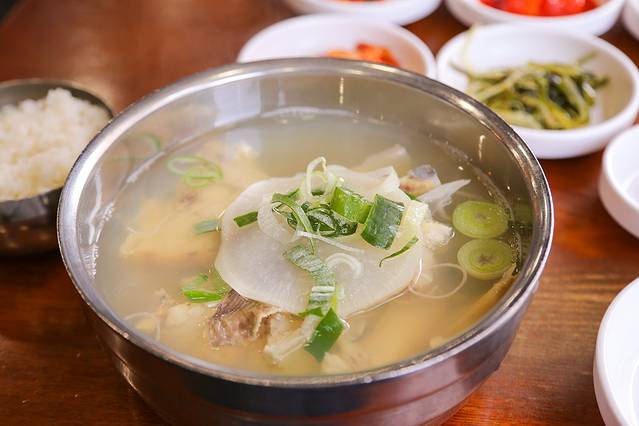 Sok Ssiwonhan Daegutang