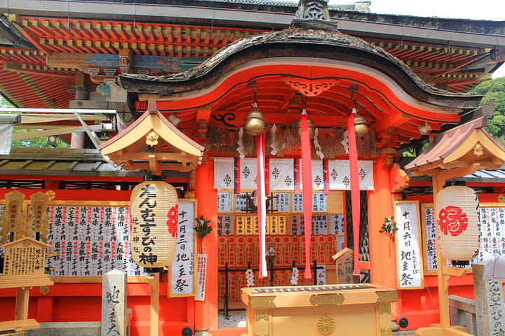 要超越一个国家,首先需要真正读懂它,尤其是承载了我们太多复杂情感的