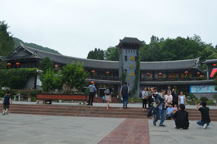 安顺-织金-安顺,游览织金洞.