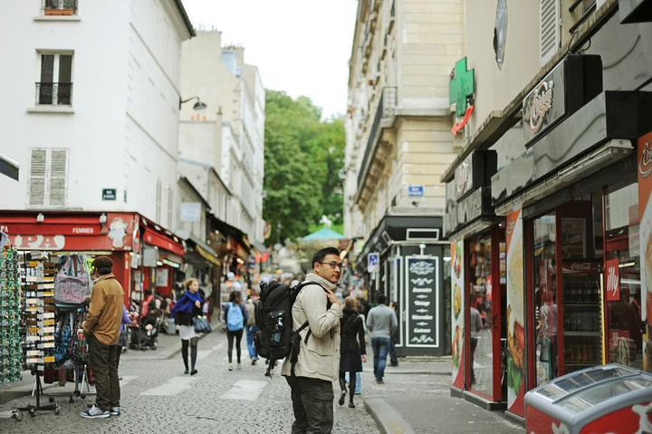 "D5 蒙马特高地——圣心大教堂地铁2号线Anvers站下，不用看地图也能轻松沿着坡道一路往上..._蒙马特高地"的评论图片