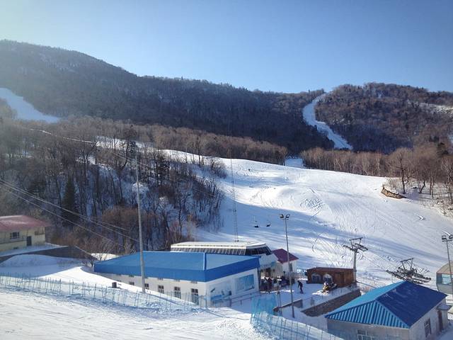 亚布力新体委滑雪场