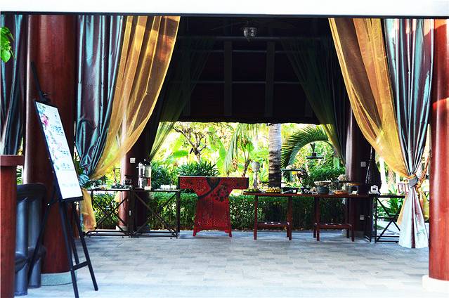 鹿回头国宾馆大堂吧