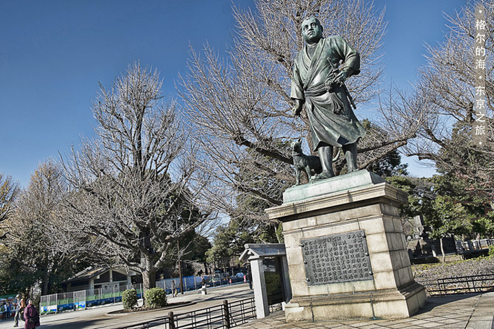 21从银座线上野站地道口一出来 往前走100米就到了上野公园的入口处 这座铜像早已是上野公园的地标了 上野公园 评论 去哪儿攻略