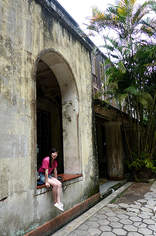 2017.学校组织秋游或参观活动,当天小学生很多