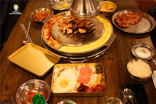 姜虎东烤肉明洞店