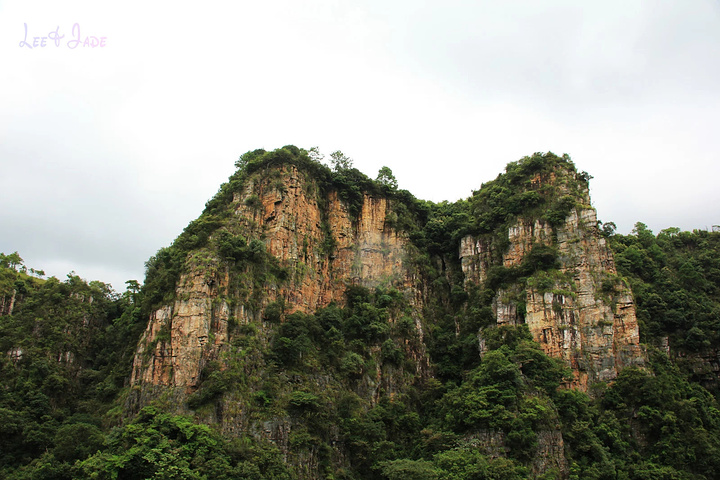 "...天飘降，轻柔，飘忽，无声无息……与雄伟壮阔的悬崖背景，刚柔并济，奇妙地融为一体，真叫人叹为观止_广东大峡谷"的评论图片