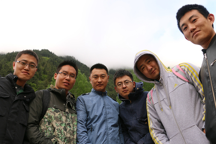 词语已经无法形容她的美丽了。太美丽了。秋天