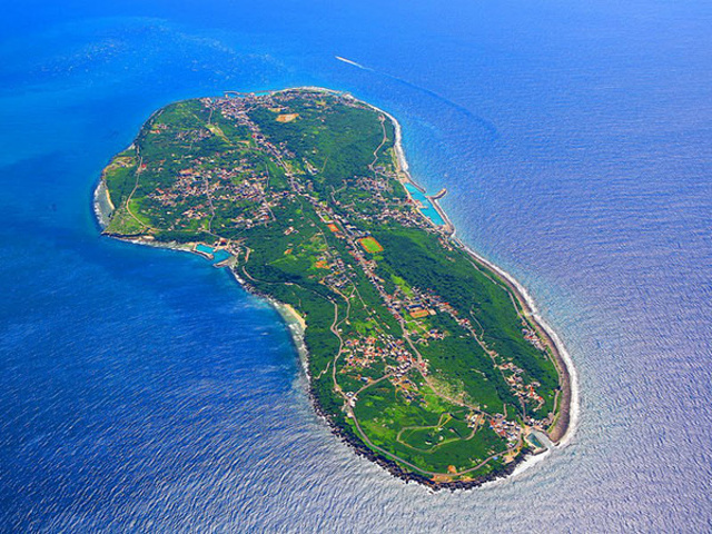 台湾有诸多岛屿,大到离岛的澎湖金门马祖县市,小到绿岛,兰屿,都是不宜