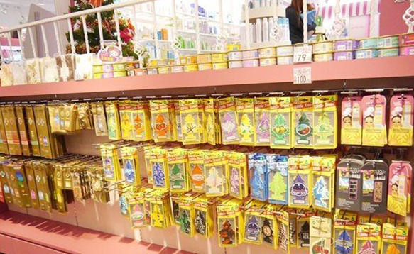 小三美日平价美妆（台北敦化店）