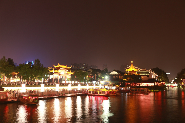 这张应该是正常的."朱雀桥边野草花,乌衣巷口夕阳斜.