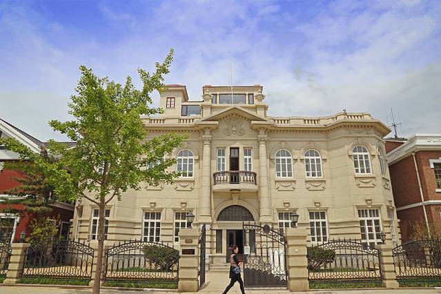 南山旅游风情一条街