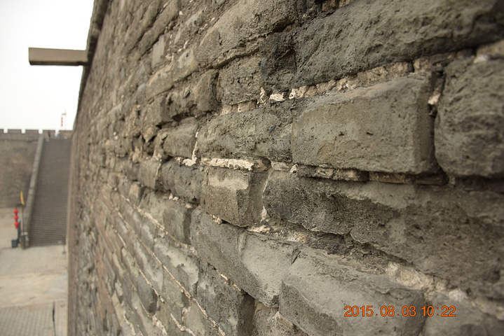 2018我们是从西安火车站旁边的尚德门登墙,门