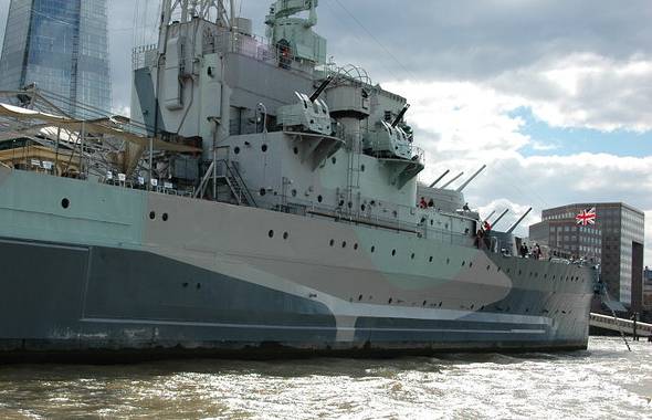 贝尔法斯特号巡洋舰