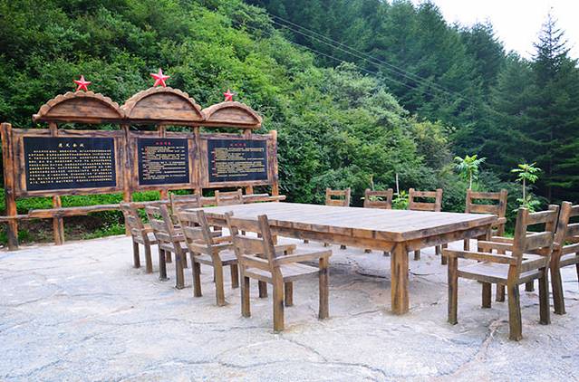 六盘山红军长征纪念亭