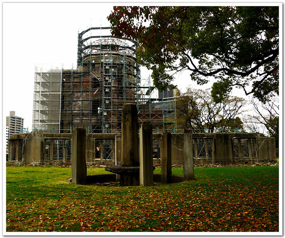 是为纪念二战后期的1945年8月6日广岛遭原子