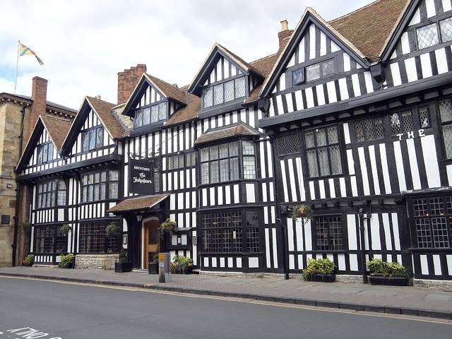 莎士比亚出生地