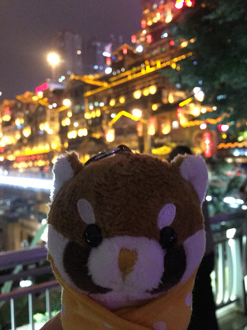 上海至重庆三峡旅游攻略有哪些(上海到三峡)(图3) 2017洪崖洞算重庆的必去景点,夜景很美,